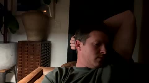 Snapshot of jonrynolds chatting on December 23, 2024, 7:17 am jonrynolds online show from December 23, 2024, 7:17 am