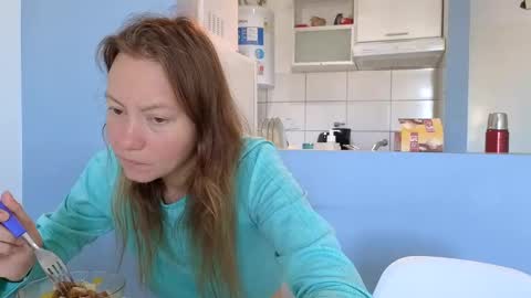 Snapshot of jony_marta chatting on February 13, 2025, 5:11 pm Jony Marta GMT 2000-0100 every day online show from February 13, 2025, 5:11 pm