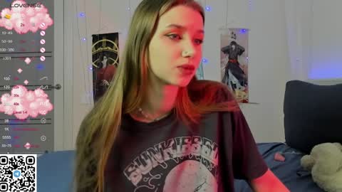 Mila online show from February 5, 2025, 11:06 pm