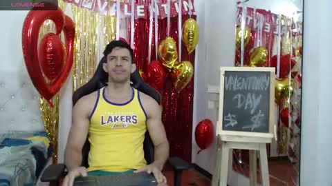 jose_rumbero91 online show from February 17, 2025, 12:27 pm
