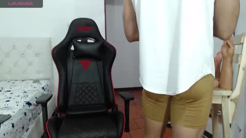 jose_rumbero91 online show from March 5, 2025, 11:28 am