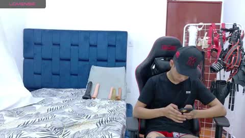 jose_rumbero91 online show from October 4, 2025, 12:03 pm