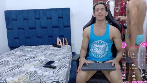 jose_rumbero91 online show from November 23, 2025, 11:21 am