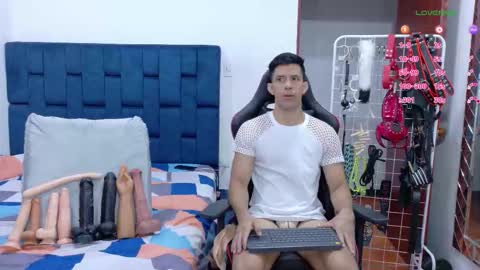 jose_rumbero91 online show from February 6, 2026, 1:43 am