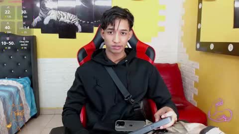 jose_sexycumm online show from December 14, 2025, 6:45 pm