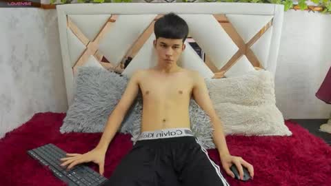 Snapshot of josedaviidd chatting on December 15, 2025, 6:23 pm JOSE DAVID online show from December 15, 2025, 6:23 pm