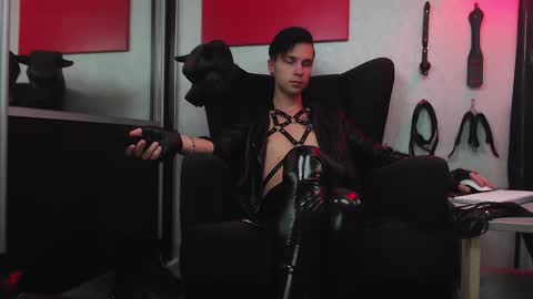 Snapshot of joseph__quinn chatting on February 20, 2025, 9:00 am Master Joseph online show from February 20, 2025, 9:00 am