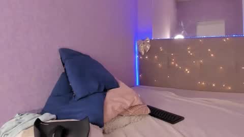 Snapshot of josephinerowe chatting on March 26, 2026, 2:44 pm Josephine online show from March 26, 2026, 2:44 pm