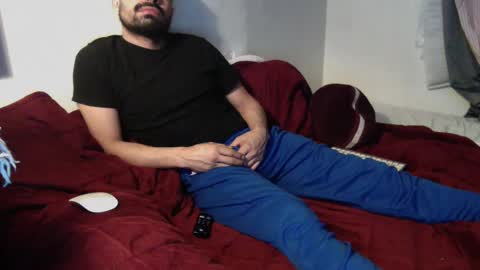 Snapshot of josephs1990 chatting on January 13, 2025, 5:33 am josephs1990 online show from January 13, 2025, 5:33 am