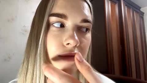 Snapshot of josephstahnke chatting on December 20, 2025, 2:46 pm Anessa online show from December 20, 2025, 2:46 pm