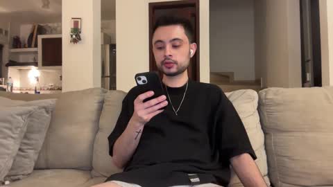 Snapshot of josezaens_ chatting on September 21, 2025, 9:55 am josezaens_ online show from September 21, 2025, 9:55 am