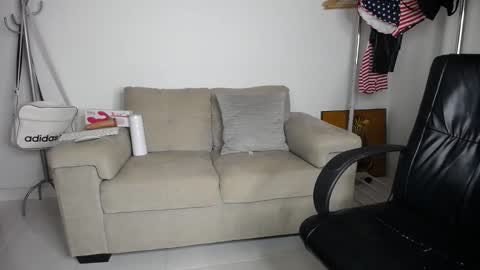 Snapshot of josezaens_ chatting on October 13, 2025, 9:53 am josezaens_ online show from October 13, 2025, 9:53 am