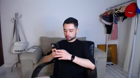 Snapshot of josezaens_ chatting on October 24, 2025, 8:44 am josezaens_ online show from October 24, 2025, 8:44 am