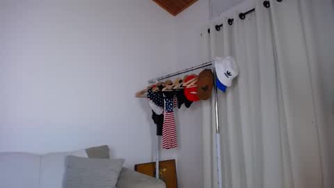 Snapshot of josezaens_ chatting on October 31, 2025, 8:15 am josezaens_ online show from October 31, 2025, 8:15 am