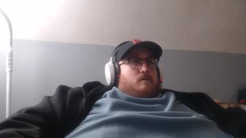 Snapshot of joshc627 chatting on December 17, 2025, 12:05 am joshc627 online show from December 17, 2025, 12:05 am