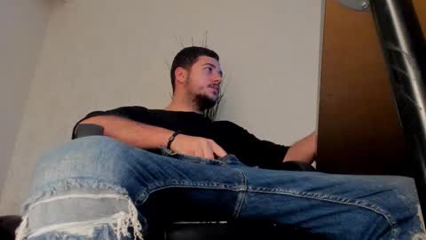 JoshKnight online show from November 5, 2025, 6:35 am