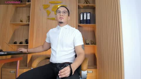 joshmiller___ online show from June 27, 2026, 11:37 am