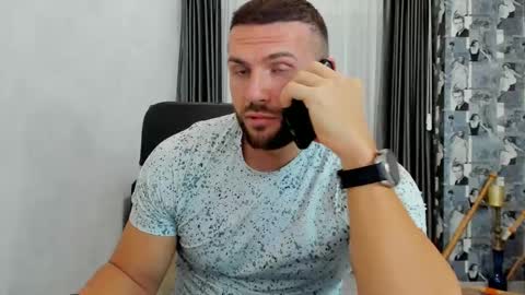 Snapshot of joshuamuscle69 chatting on March 5, 2025, 3:18 pm joshuamuscle69 online show from March 5, 2025, 3:18 pm