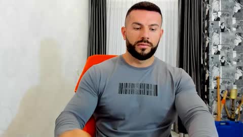 Snapshot of joshuamuscle69 chatting on October 15, 2025, 5:07 am joshuamuscle69 online show from October 15, 2025, 5:07 am