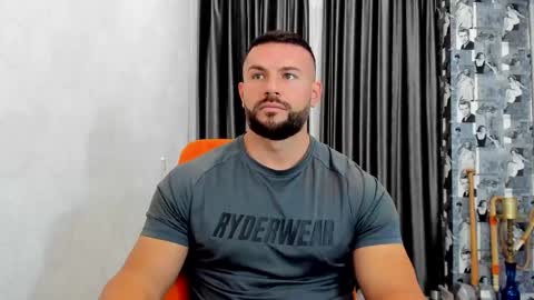 Snapshot of joshuamuscle69 chatting on October 29, 2025, 6:04 am joshuamuscle69 online show from October 29, 2025, 6:04 am