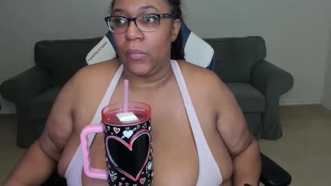 Snapshot of josie_kiss chatting on January 30, 2025, 1:53 pm Josie Kiss online show from January 30, 2025, 1:53 pm