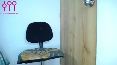 Snapshot of josue_angel chatting on January 4, 2025, 1:42 am Josue 22cm big dick online show from January 4, 2025, 1:42 am