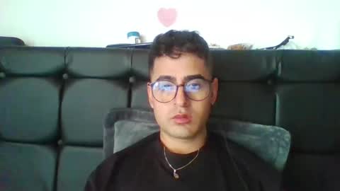 Snapshot of josux8 chatting on January 8, 2026, 2:41 pm josux8 online show from January 8, 2026, 2:41 pm