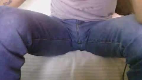 jovenduro84 online show from November 6, 2025, 7:53 am