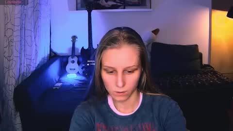 Snapshot of joy_keys chatting on December 3, 2024, 5:01 pm joy_keys online show from December 3, 2024, 5:01 pm