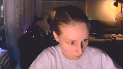 Snapshot of joy_keys chatting on December 17, 2024, 4:53 pm joy_keys online show from December 17, 2024, 4:53 pm