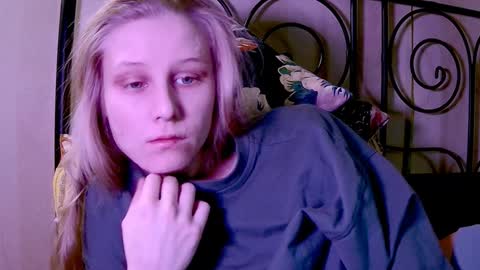 Snapshot of joy_keys chatting on January 22, 2025, 12:06 pm joy_keys online show from January 22, 2025, 12:06 pm