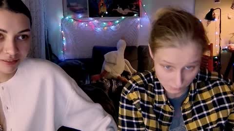 Snapshot of joy_keys chatting on February 6, 2025, 9:28 pm joy_keys online show from February 6, 2025, 9:28 pm