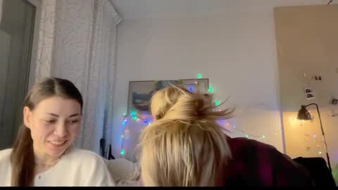 Snapshot of joy_keys chatting on February 9, 2025, 9:28 pm joy_keys online show from February 9, 2025, 9:28 pm