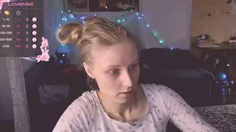 Snapshot of joy_keys chatting on February 15, 2025, 5:28 pm joy_keys online show from February 15, 2025, 5:28 pm