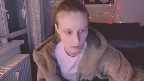 Snapshot of joy_keys chatting on February 18, 2025, 6:58 pm joy_keys online show from February 18, 2025, 6:58 pm