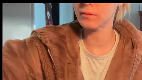 Snapshot of joy_keys chatting on March 3, 2025, 1:42 pm joy_keys online show from March 3, 2025, 1:42 pm