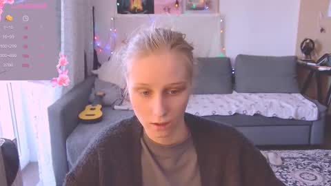 Snapshot of joy_keys chatting on March 7, 2025, 2:23 pm joy_keys online show from March 7, 2025, 2:23 pm