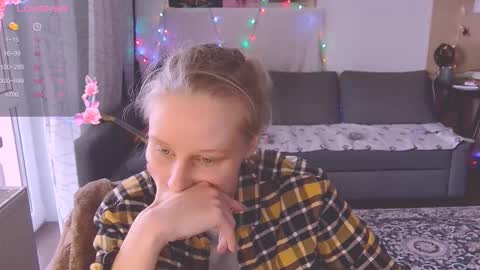 Snapshot of joy_keys chatting on March 9, 2025, 2:54 pm joy_keys online show from March 9, 2025, 2:54 pm