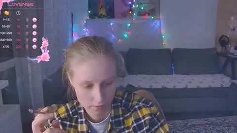 Snapshot of joy_keys chatting on March 9, 2025, 6:00 pm joy_keys online show from March 9, 2025, 6:00 pm