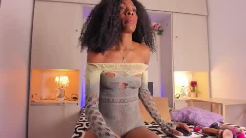 Snapshot of joyceblake chatting on November 6, 2025, 8:10 pm joyceblake online show from November 6, 2025, 8:10 pm