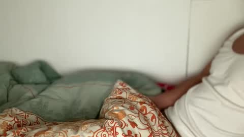 Snapshot of joyfulleyes chatting on December 3, 2025, 10:24 am joyfulleyes online show from December 3, 2025, 10:24 am