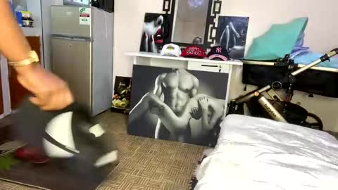 Butterflyass online show from December 20, 2025, 4:08 am