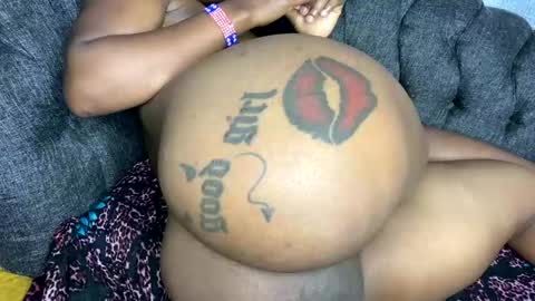 Snapshot of joyslim1 chatting on February 18, 2026, 4:19 am Butterflyass online show from February 18, 2026, 4:19 am