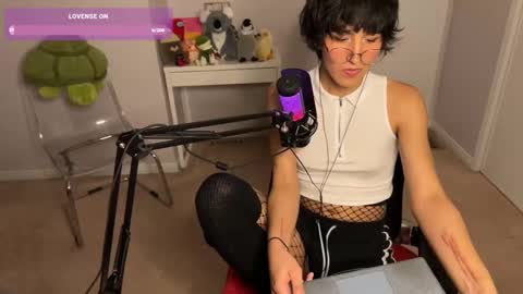 Snapshot of joystickjackie chatting on December 12, 2024, 12:38 am Jackie Joy online show from December 12, 2024, 12:38 am