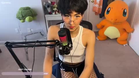 Snapshot of joystickjackie chatting on December 15, 2025, 5:06 pm Jackie Joy online show from December 15, 2025, 5:06 pm