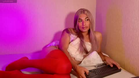 Danae online show from April 11, 2026, 5:45 am