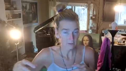 JP Sunflower Angel Love online show from November 18, 2025, 4:22 pm