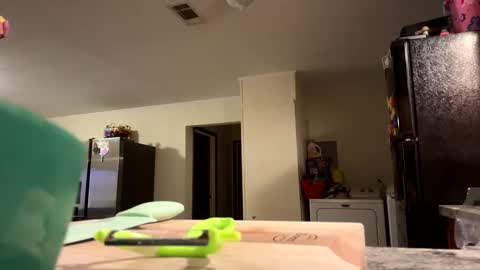 Snapshot of jr_is_back chatting on March 12, 2025, 2:30 am Assholelover online show from March 12, 2025, 2:30 am