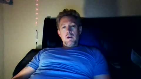 jr_rider6 online show from November 15, 2025, 11:51 am