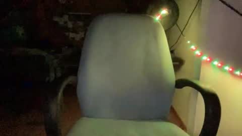 Snapshot of jraiven chatting on December 23, 2024, 2:45 am Soy Rai online show from December 23, 2024, 2:45 am